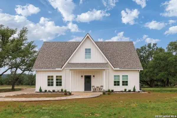 105 Colette Ln, Blanco, TX 78606