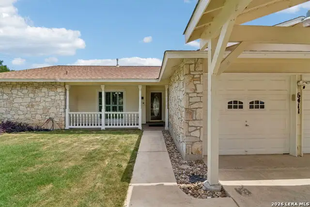 6411 Fox Glen St, San Antonio, TX 78247 - #2