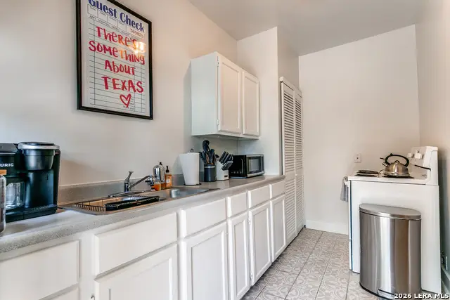 277 Post Ave, San Antonio, TX 78215 - #2
