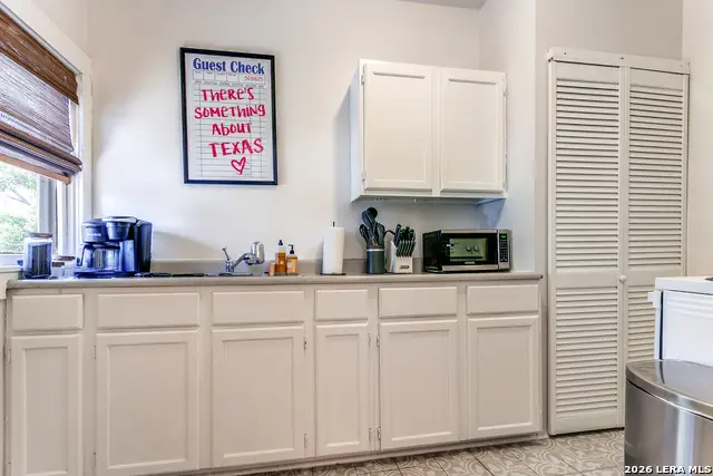 277 Post Ave, San Antonio, TX 78215 - #3
