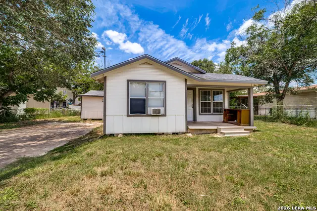 1129 Plum St, Floresville, TX 78114 - #1