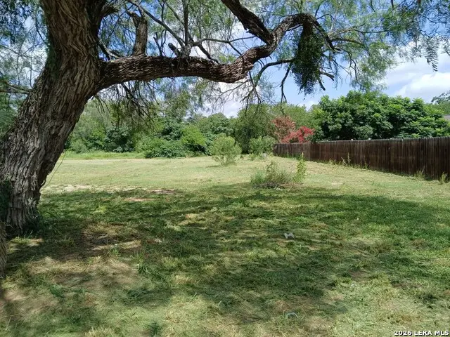 0 Upson Dr, Devine, TX 78106 - #3