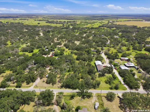 1291 Camelot Ln, San Antonio, TX 78264