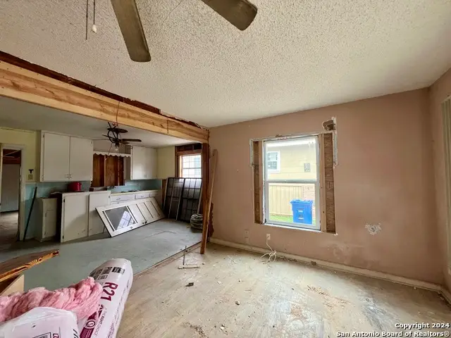 222 Golden Crown Dr, San Antonio, TX 78223 - #2