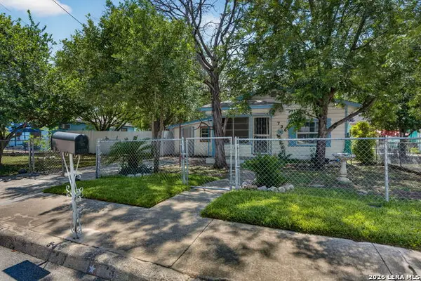 736 S San Eduardo Ave, San Antonio, TX 78237
