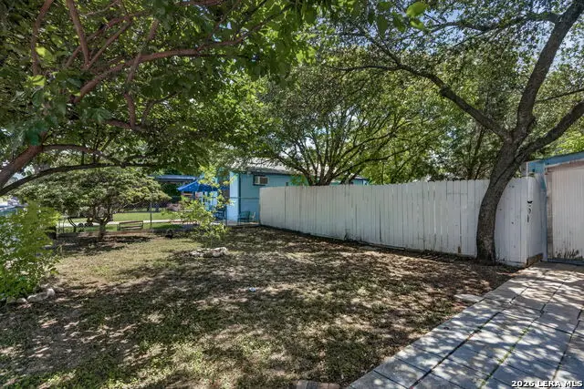 736 S San Eduardo Ave, San Antonio, TX 78237 - #3