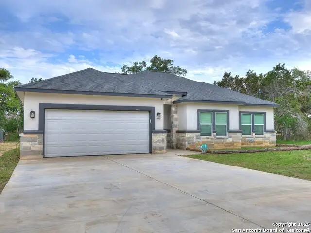 656 Fawn Dr, Spring Branch, TX 78070 - #1