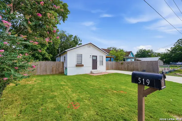 519 Collins Ave, Seguin, TX 78155