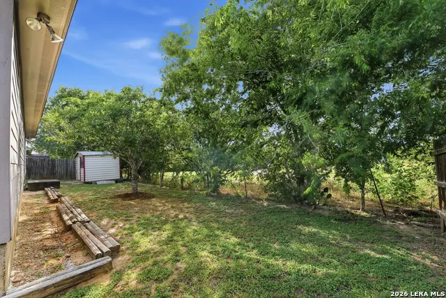 529 Guerra Ln, Gonzales, TX 78629 - #3