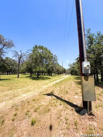 237 Sandy Oaks Dr, Seguin, TX 78155 - #2