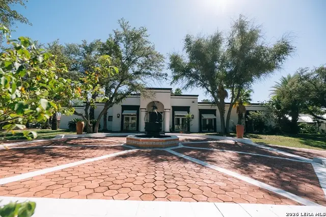 415 Merlin Rd, Laredo, TX 78041 - #1