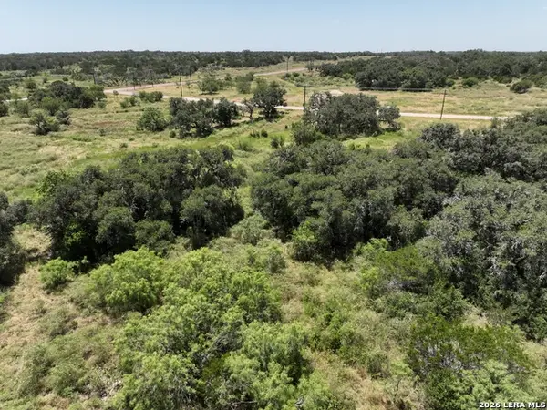 182 Grand Oaks, Hondo, TX 78861