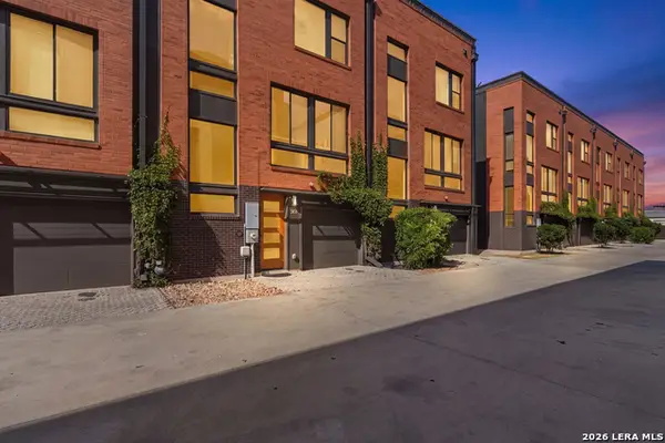 318 W Grayson St #303, San Antonio, TX 78212