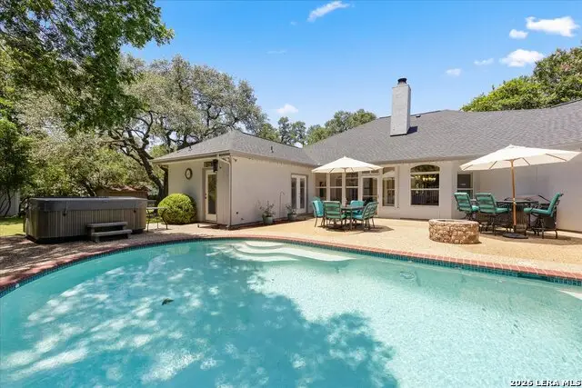 29705 Saddleback Cir, Fair Oaks Ranch, TX 78015 - #2