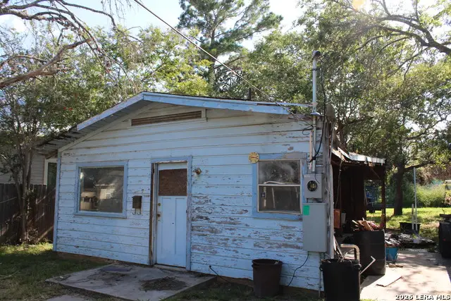 717 Ormand St, Pleasanton, TX 78064 - #1