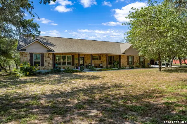 170 Montesito Ln, Floresville, TX 78114 - #1