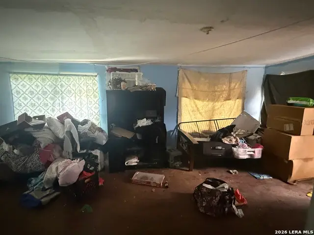 4438 Buena Vista St, San Antonio, TX 78237 - #3