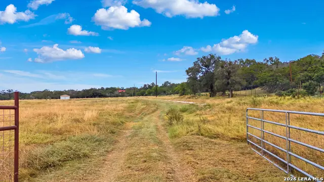 1400 Knoll Schwope Rd, Spring Branch, TX 78070 - #2