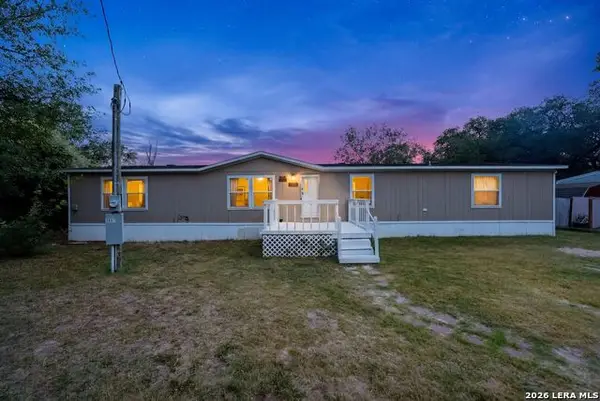 3907 Anaqua Dr, Elmendorf, TX 78112