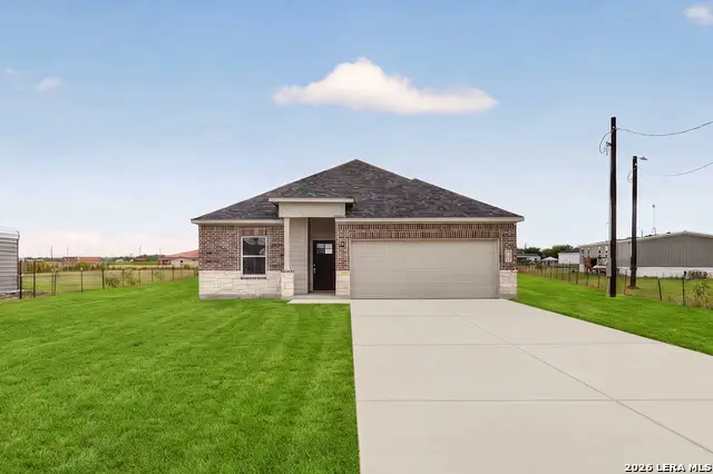 285 Medina Verde Dr, Natalia, TX 78059 - #2