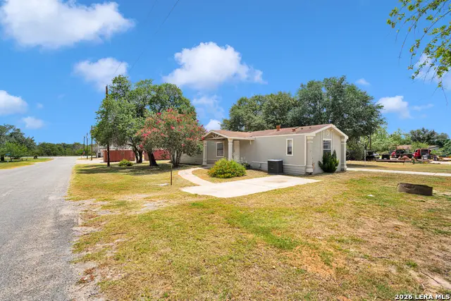 113 9th St, Natalia, TX 78059 - #2