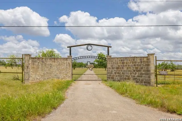 292 Old Loop 173, Bandera, TX 78003 - #2