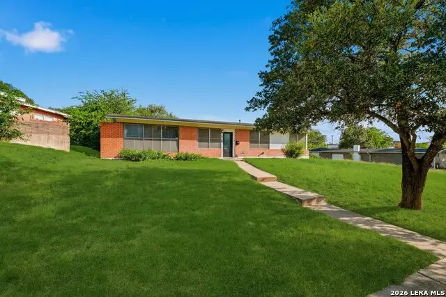 347 E Crestline Dr, San Antonio, TX 78201 - #3