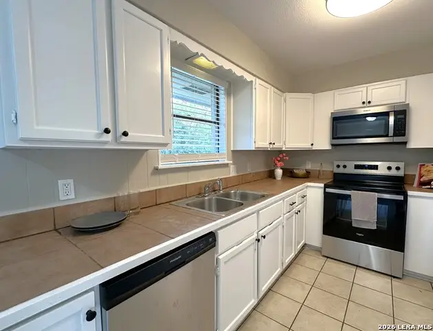 347 Country Acres Dr, Seguin, TX 78155 - #3