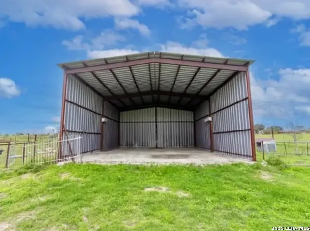 2702 Blue Creek Rd, La Vernia, TX 78121 - #3