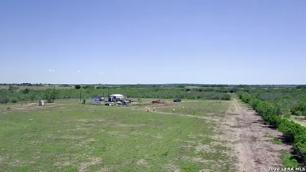 2103 County Road 138, Kenedy, TX 78119