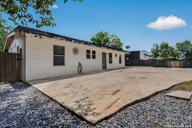6134 Bright Valley Dr, San Antonio, TX 78242 - #3