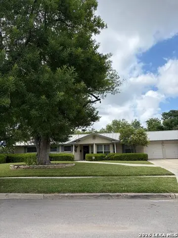134 Meadowood Ln, San Antonio, TX 78216