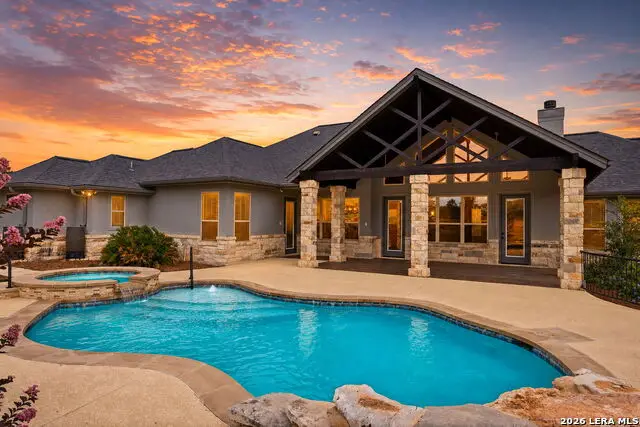 323 Curvatura, New Braunfels, TX 78132 - #2