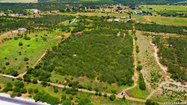 569 Gutierrez Ln Lot 4, Floresville, TX 78114 - #1