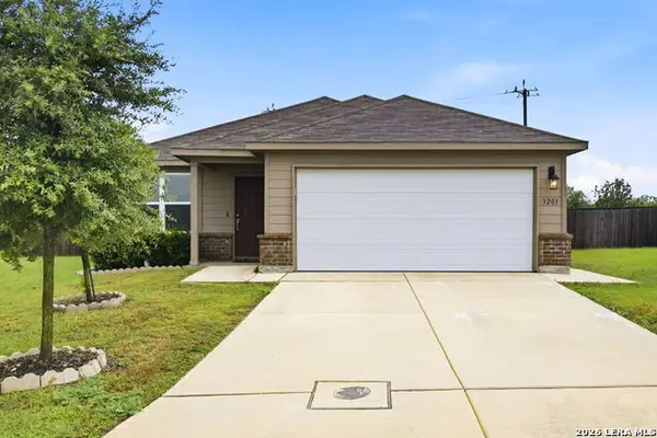 3203 Andromeda, Converse, TX 78109