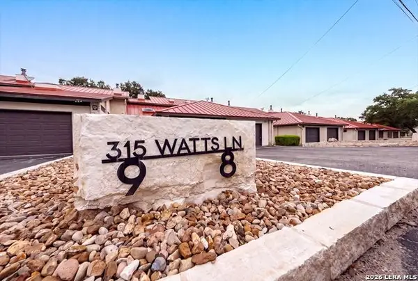 315 Watts Ln #UNIT 8B, Canyon Lake, TX 78133