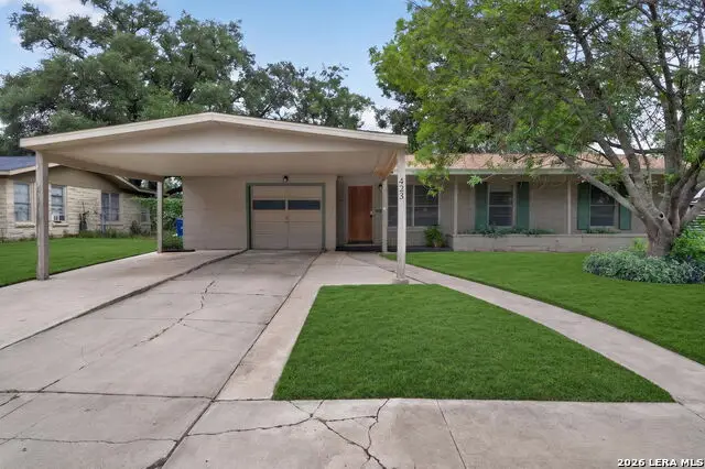 423 Craigmont Ln, San Antonio, TX 78213 - #3