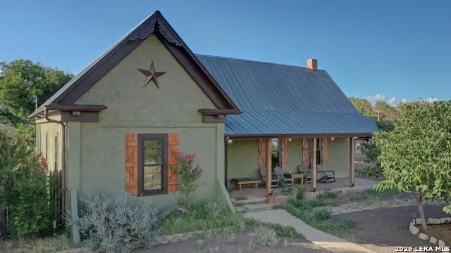 405 W Avenue E, Alpine, TX 79830 - #2
