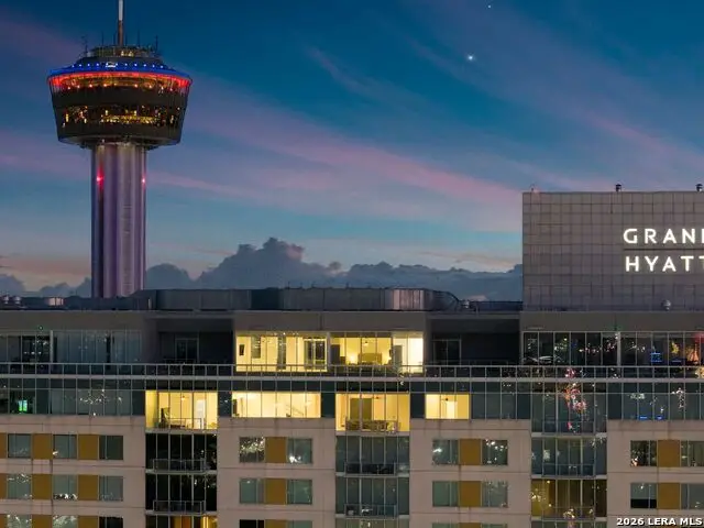 610 E Market #UNIT 3304, San Antonio, TX 78205 - #2
