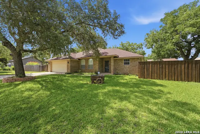 632 E Donegan, Seguin, TX 78155 - #3