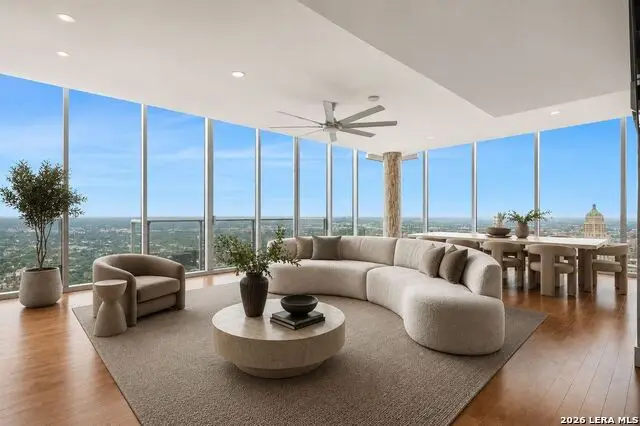 610 E Market St #3001, San Antonio, TX 78205 - #1