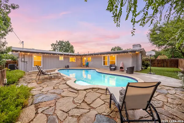 359 Rexford Dr, San Antonio, TX 78216