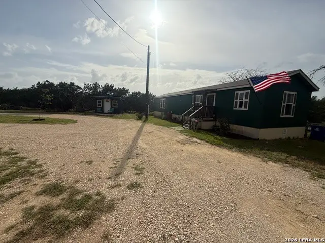 572 River Bluff Cir, Pipe Creek, TX 78063 - #2