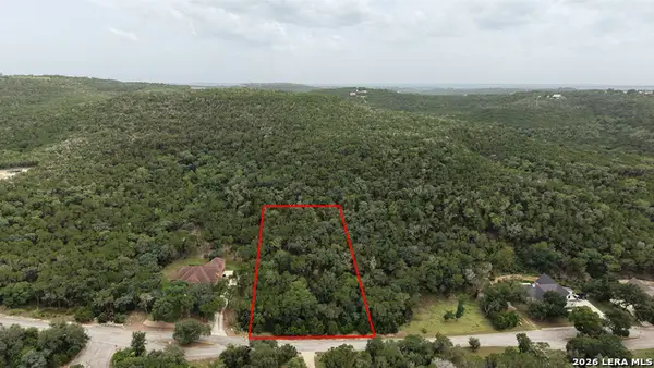 332 Private Road 1742, Mico, TX 78056