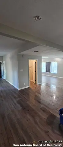 806 21st, Hondo, TX 78861