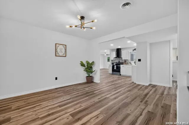 4307 Parkwood Dr, San Antonio, TX 78218 - #3