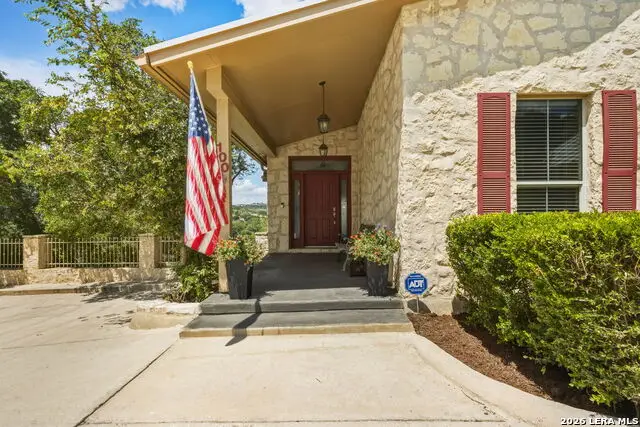 100 Tapatio Dr W, Boerne, TX 78006 - #1