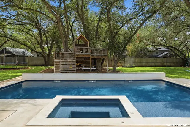 106 Canyon Creek Dr, Hollywood Park, TX 78232 - #3