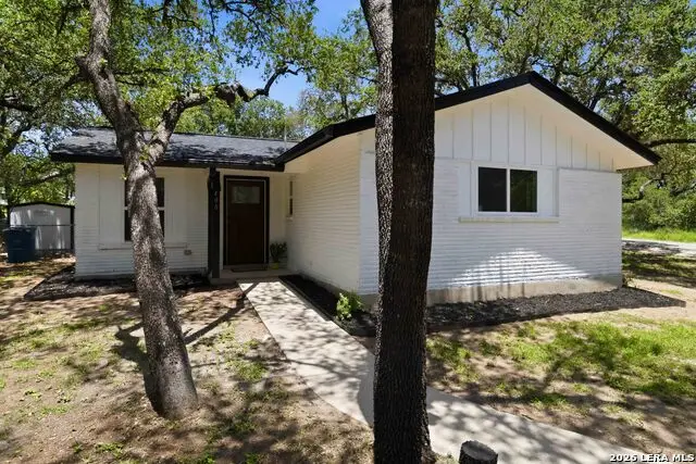 400 Wedgewood Way, Devine, TX 78016 - #1