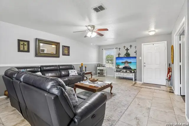 620 Northlake Dr, New Braunfels, TX 78130 - #2